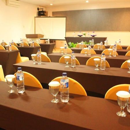 Liras Hotel Syariah Pulupanda Exteriér fotografie