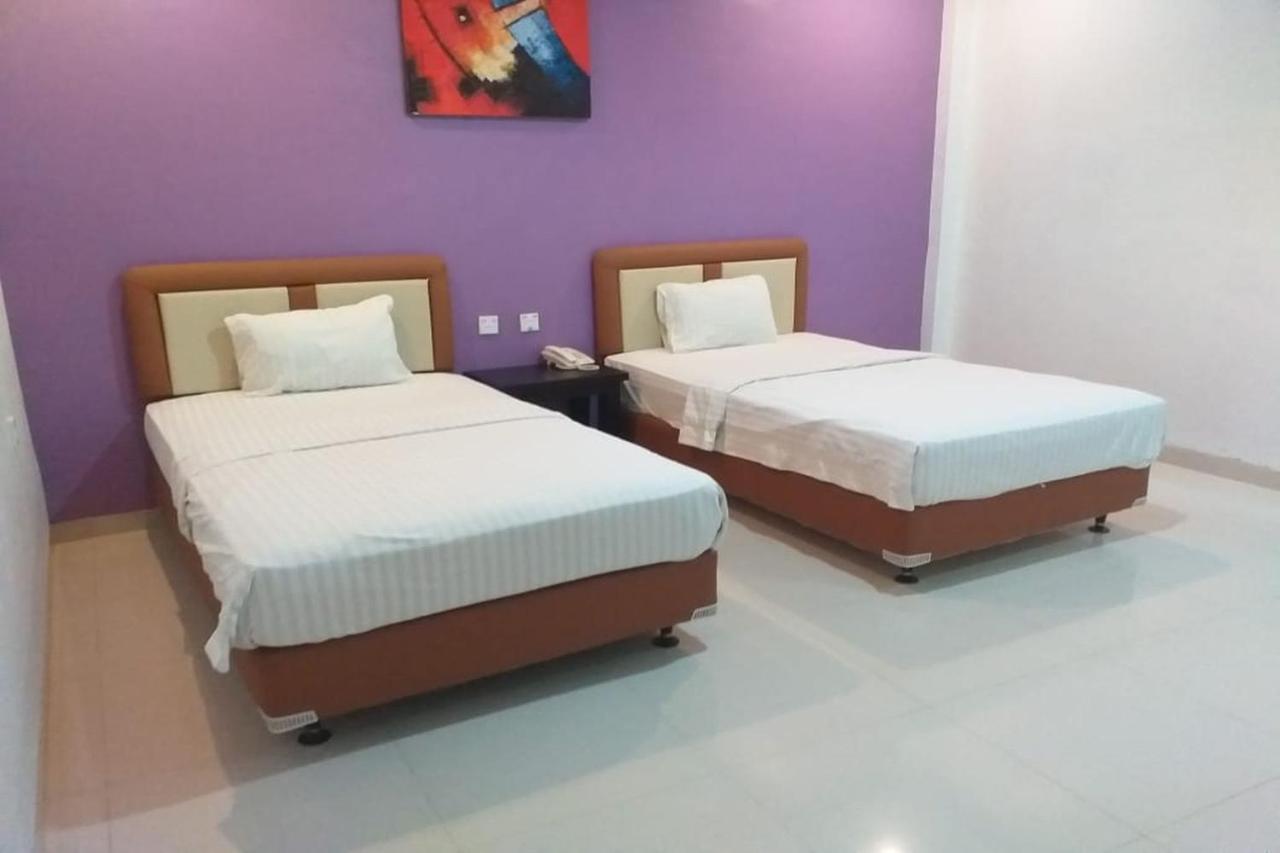 Liras Hotel Syariah Pulupanda Exteriér fotografie